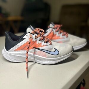 Nike Running Training Sneakers Women’s Size 8 White Orange Athletic